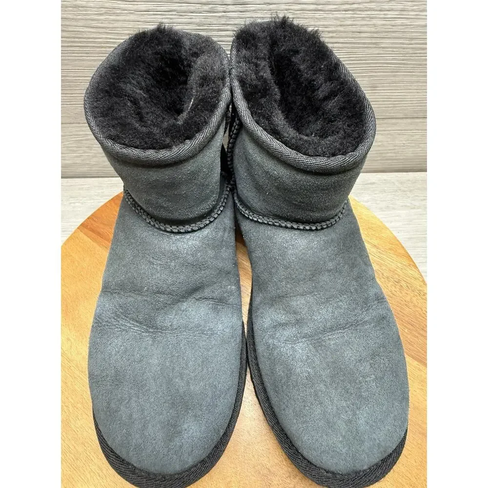 UGG Womens Classic Mini II Grey Boot Size 8 M